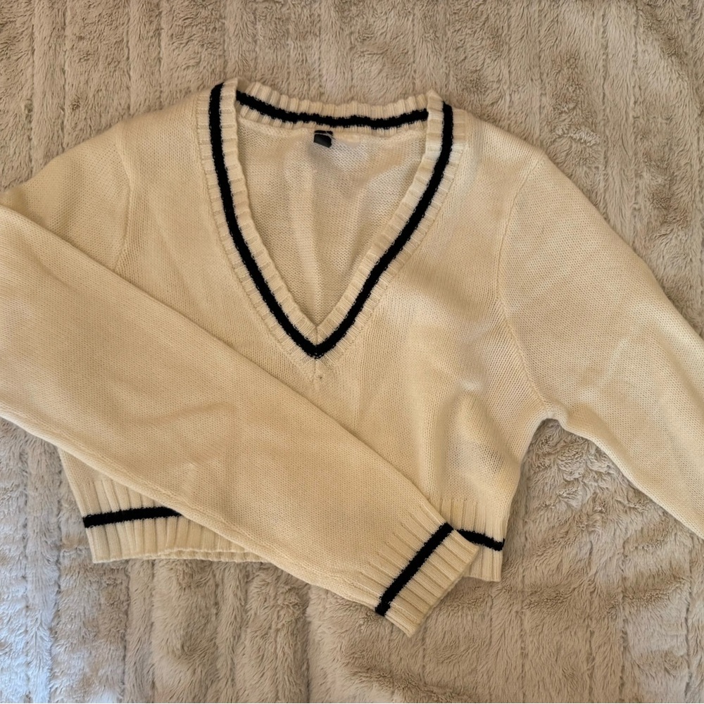 V-Neck Cream Cropped Sweater with Black Trim